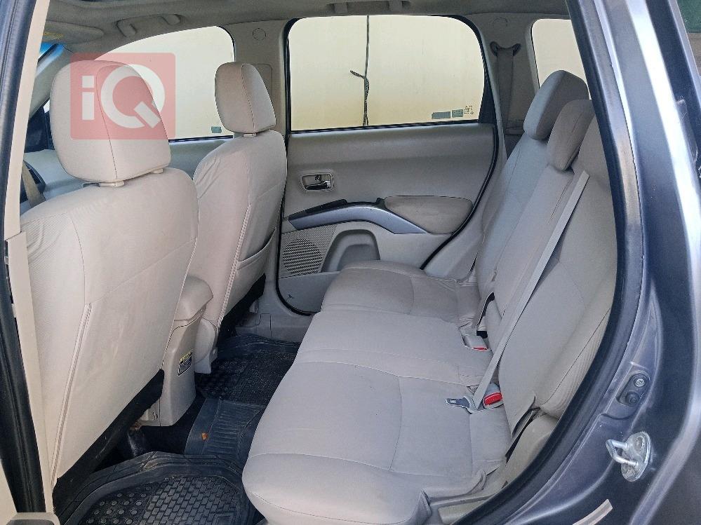 ميتسوبيشي اوتلاندر